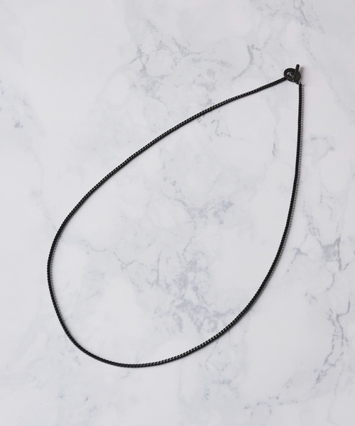 ADPOSION(アドポーション)の「ロングチェーンネックレス(ネックレス・メンズ・ブラック/シルバー・FREE)」の2枚目の写真