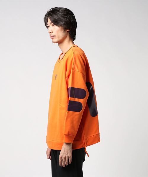 FILA HERITAGE(フィラヘリテージ)の「FILA(フィラ)クルーネックTシャツ(スウェット・メンズ・ブラック/オレンジ/ホワイト・L/S/M)」の4枚目の写真