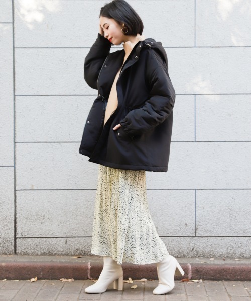 LOWRYS FARM（ローリーズファーム）の「アニマルプリーツスカート　867432（スカート・レディース・アイボリー/ブラック・FREE）」の3枚目の写真