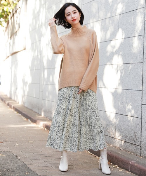 LOWRYS FARM（ローリーズファーム）の「アニマルプリーツスカート　867432（スカート・レディース・アイボリー/ブラック・FREE）」の4枚目の写真