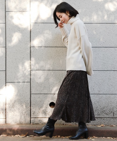 LOWRYS FARM（ローリーズファーム）の「アニマルプリーツスカート　867432（スカート・レディース・アイボリー/ブラック・FREE）」の6枚目の写真