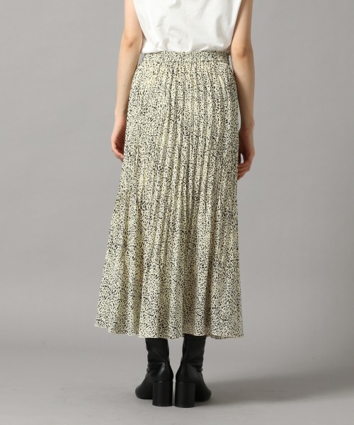 LOWRYS FARM（ローリーズファーム）の「アニマルプリーツスカート　867432（スカート・レディース・アイボリー/ブラック・FREE）」の8枚目の写真