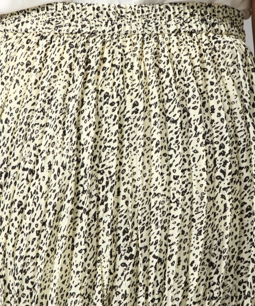 LOWRYS FARM（ローリーズファーム）の「アニマルプリーツスカート　867432（スカート・レディース・アイボリー/ブラック・FREE）」の13枚目の写真