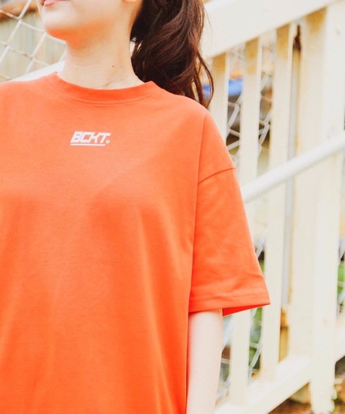 LB/S (エルビーエス)の「【BUCKET/バケット】バックプリントビッグTシャツ ビッグシルエット(Tシャツ/カットソー・レディース・オレンジ/ブラック・LARGE/MEDIUM)」の4枚目の写真