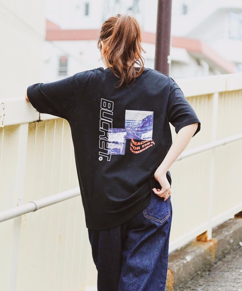 LB/S (エルビーエス)の「【BUCKET/バケット】バックプリントビッグTシャツ ビッグシルエット(Tシャツ/カットソー・レディース・オレンジ/ブラック・LARGE/MEDIUM)」の8枚目の写真