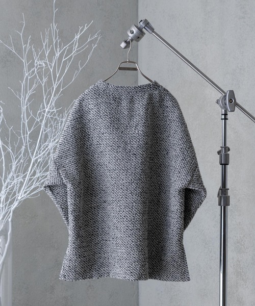 CASPER JOHN（キャスパージョン）の「Boucle V-neck Sweat