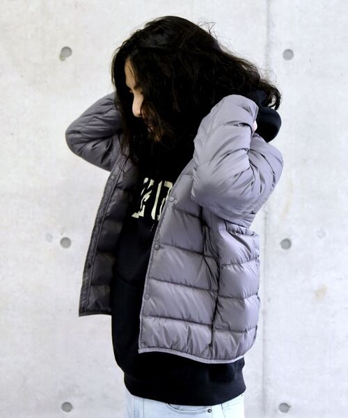 TAION(タイオン)の「【WEB限定/SHIPS別注】TAION: ナイロン クルーネック インナーダウン カーディガン 20FW(ダウンジャケット/コート・メンズ・ブラック/チャコールグレー/オリーブ/ネイビー・SMALL/MEDIUM/LARGE/X-LARGE)」の7枚目の写真