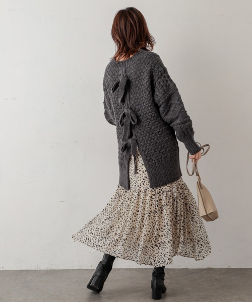 natural couture(ナチュラルクチュール)の「【WEB限定カラー有り】キャッチーなバックリボンケーブルニット(ニット/セーター・レディース・オフホワイト/ミント/モカ/ピンクベージュ/チャコール・FREE)」の13枚目の写真