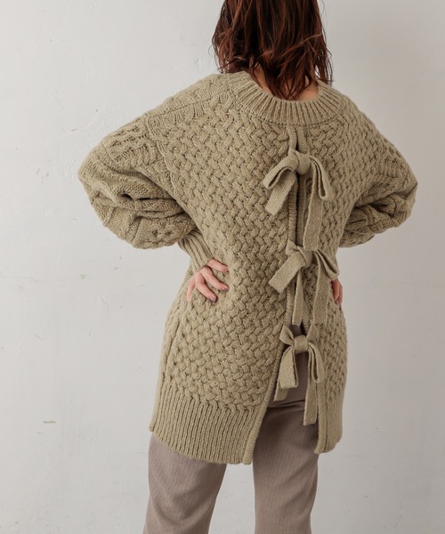 natural couture(ナチュラルクチュール)の「【WEB限定カラー有り】キャッチーなバックリボンケーブルニット(ニット/セーター・レディース・オフホワイト/ミント/モカ/ピンクベージュ/チャコール・FREE)」の20枚目の写真