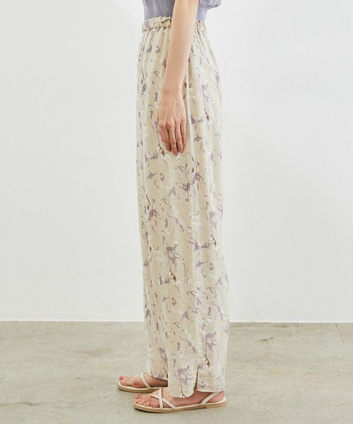 ROPE' PICNIC(ロペピクニック)の「マーブルガラシアースリットパンツ(その他パンツ・レディース・ベージュ/オリーブ・40/38)」の3枚目の写真