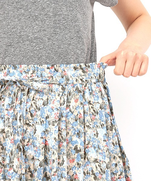 チチカカ（チチカカ）の「【大きいサイズ】にじみフラワーギャザースカート（スカート・レディース・ブルー/オレンジ・3L）」の10枚目の写真