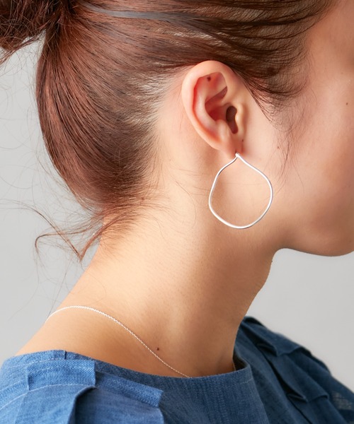 Omekashi（オメカシ）の「2フープピアス（ピアス（両耳用）・レディース・シルバー/ゴールド・FREE）」の5枚目の写真