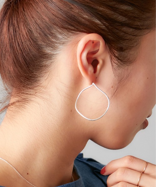Omekashi（オメカシ）の「2フープピアス（ピアス（両耳用）・レディース・シルバー/ゴールド・FREE）」の8枚目の写真
