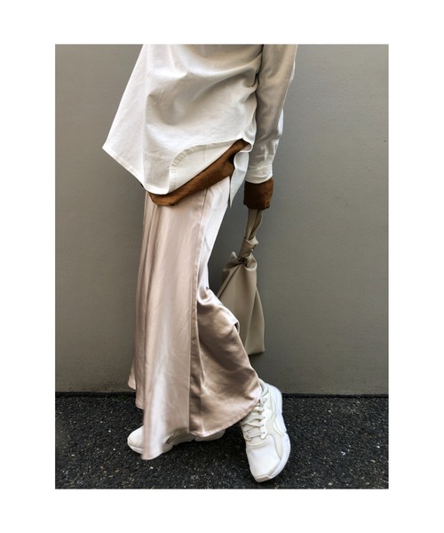 ulu（ウル）の「Satin mermaid skirt（スカート・レディース・ブラック/シャンパン・FREE）」の10枚目の写真