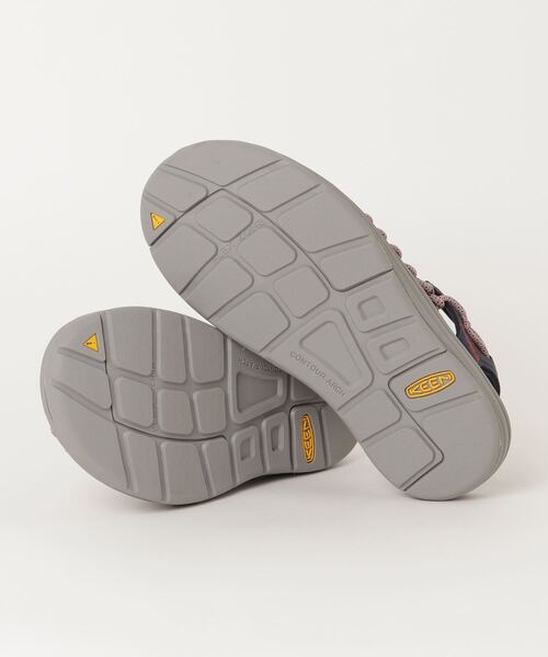 KEEN(キーン)の「UNEEK / ユニーク/ レディース スニーカー サンダル(サンダル・レディース・ネイビー・23.5cm/24cm/22.5cm/25cm/24.5cm/25.5cm/23cm)」の3枚目の写真