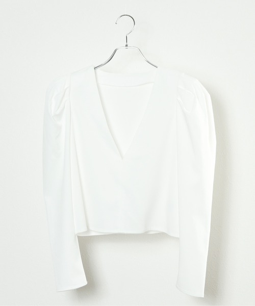 SHEER flow（シアーフロウ）の「【インフルエンサー 森暖奈プロデュースアイテム】Vネックパワショルブラウス（シャツ/ブラウス・レディース・オフホワイト・FREE）」の14枚目の写真