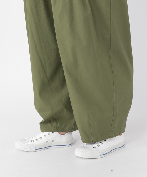 studio CLIP（スタディオクリップ）の「【キナリノ掲載商品】《満点いつものパンツ》いつでもゆったりサーカスパンツ[プラスサイズあり]（その他パンツ・レディース・カーキ/アイボリー/キャメル・MEDIUM/LARGE/X-LARGE/XX-LARGE/XXX-LARGE）」の19枚目の写真