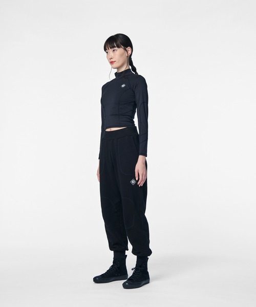 PIPING HOT FUTURE（パイピングホットフューチャー）の「LS SECOND SKIN SEAMED MOCK NECK TOP（Tシャツ/カットソー・レディース・ブラック・XS/S/L/M）」の14枚目の写真