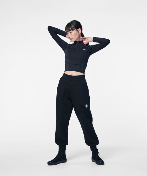 PIPING HOT FUTURE（パイピングホットフューチャー）の「LS SECOND SKIN SEAMED MOCK NECK TOP（Tシャツ/カットソー・レディース・ブラック・XS/S/L/M）」の8枚目の写真