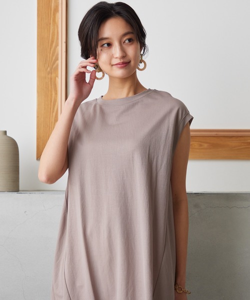 OMNES Another Edition(オムネス アナザーエディション)の「接触冷感レーヨンナイロンノースリーブワイドシルエットチュニック(チュニック・レディース・グリーン/グレイッシュベージュ/ブラック・FREE)」の12枚目の写真