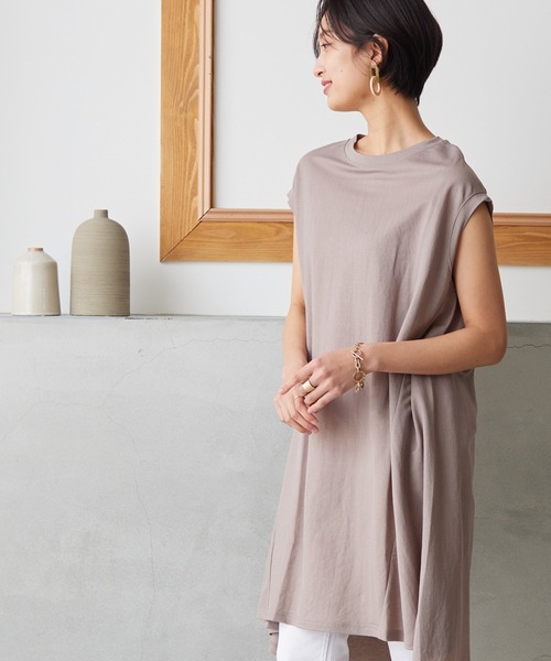 OMNES Another Edition(オムネス アナザーエディション)の「接触冷感レーヨンナイロンノースリーブワイドシルエットチュニック(チュニック・レディース・グリーン/グレイッシュベージュ/ブラック・FREE)」の15枚目の写真