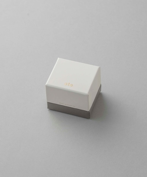 ete(エテ)の「ハグイヤリング ツイスト(イヤリング・レディース・イエローゴールド・FREE)」の7枚目の写真