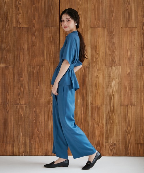 AIMER(エメ)の「ベルト付スタンドネックパンツセットアップ(セットアップ・レディース・ブラック/ベージュ/ブルー・MEDIUM)」の14枚目の写真