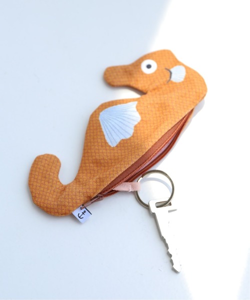 SLOBE IENA（スローブイエナ）の「【Donfisher/ドンフィッシャー】SEAHORSE Keychain【洗濯機洗い可】（キーケース/キーアクセサリー・レディース・イエロー・FREE）」の7枚目の写真