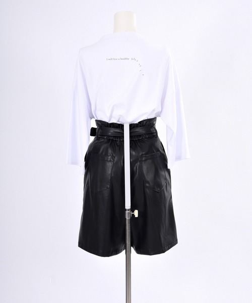 BDONNA（ビドンナ）の「ライトレザー　ショートパンツ（その他パンツ・レディース・ブラック/ベージュ・MEDIUM）」の9枚目の写真