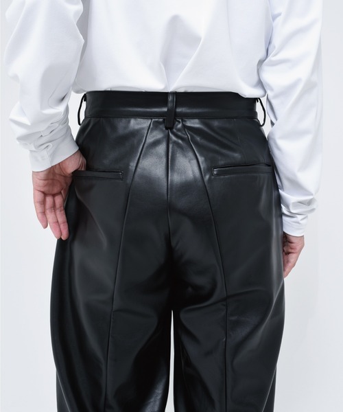 A‘gem 9（エージェムナイン）の「『A'GEM/9』フレアスラックス(PUレザー)（スラックス・メンズ・B・M/L）」の4枚目の写真