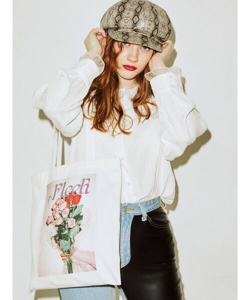 jouetie(ジュエティ)の「フラワーフォトトート BAG(トートバッグ・レディース・ブラック/オフホワイト/ベージュ/ブルー/ピンク/その他1・FREE)」の14枚目の写真