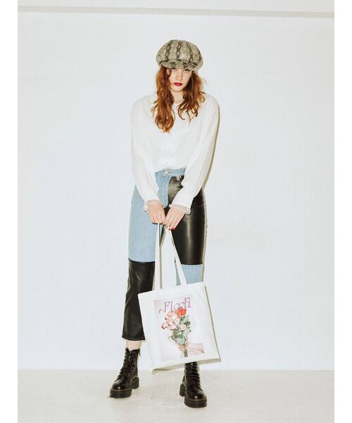 jouetie(ジュエティ)の「フラワーフォトトート BAG(トートバッグ・レディース・ブラック/オフホワイト/ベージュ/ブルー/ピンク/その他1・FREE)」の16枚目の写真