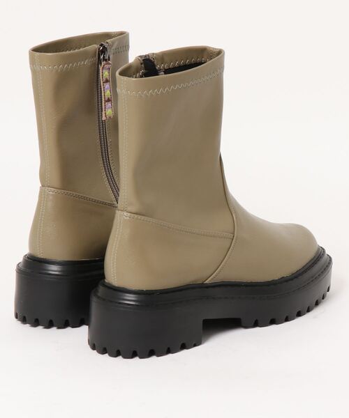 チチカカ(チチカカ)の「ストレッチショートブーツ(ブーツ・レディース・ブラック/カーキ・MEDIUM/LARGE)」の22枚目の写真