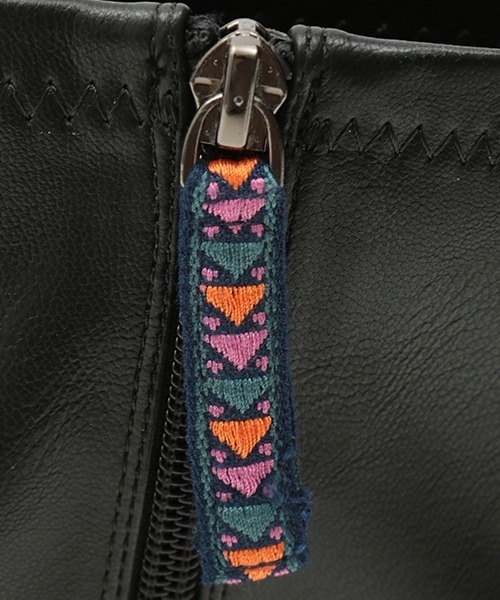 チチカカ(チチカカ)の「ストレッチショートブーツ(ブーツ・レディース・ブラック/カーキ・MEDIUM/LARGE)」の19枚目の写真