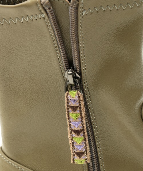 チチカカ(チチカカ)の「ストレッチショートブーツ(ブーツ・レディース・ブラック/カーキ・MEDIUM/LARGE)」の20枚目の写真