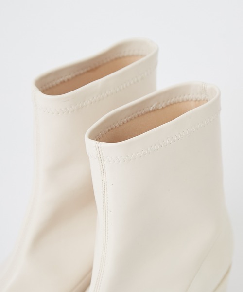 one after another NICE CLAUP（ワンアフターアナザーナイスクラップ）の「オブリックトゥストレッチブーツ（ブーツ・レディース・ブラック/アイボリー・S/M/L）」の17枚目の写真
