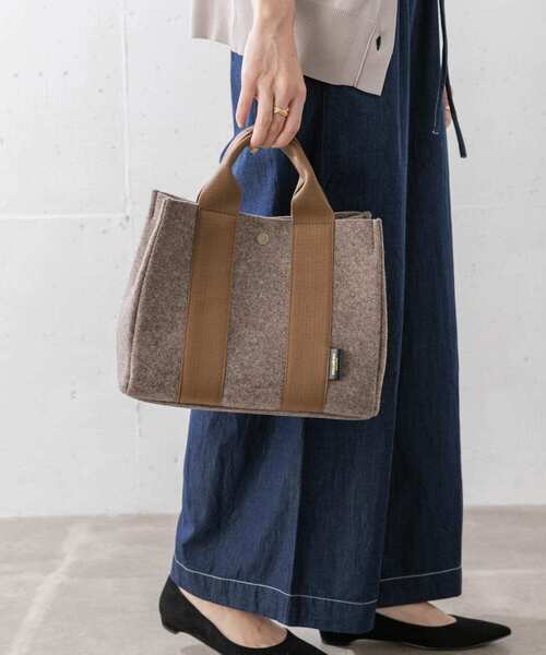 VIOLAd'ORO（ヴィオラドーロ）の「VIOLAd’ORO　GINO V-2128（トートバッグ・レディース・ブラック/グレー/モカ・ONE）」の3枚目の写真