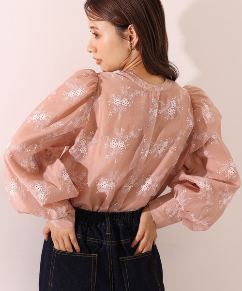 one after another NICE CLAUP(ワンアフターアナザーナイスクラップ)の「インナーセットオーガンジーフラワー刺繍ブラウス(シャツ/ブラウス・レディース・オフホワイト/アイボリー/オレンジ系その他・FREE)」の3枚目の写真