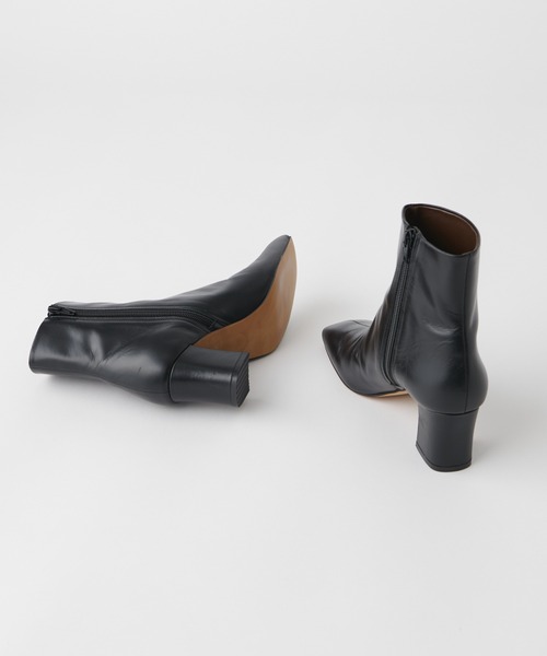 RIVE DROITE（リヴドロワ）の「安定感のある履き心地　レザースクエアブーツ（ブーツ・レディース・ブラック/ベージュ・24.5/23.5）」の10枚目の写真