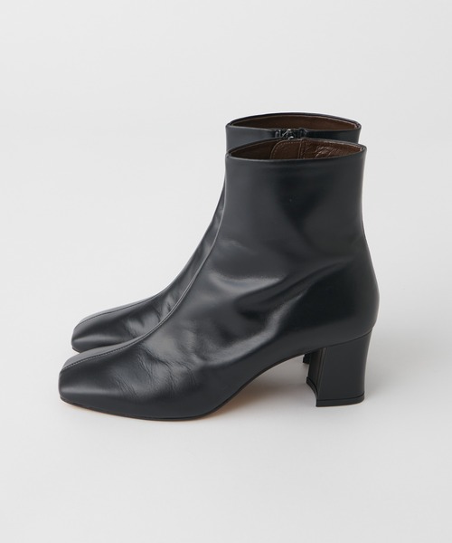 RIVE DROITE（リヴドロワ）の「安定感のある履き心地　レザースクエアブーツ（ブーツ・レディース・ブラック/ベージュ・24.5/23.5）」の4枚目の写真