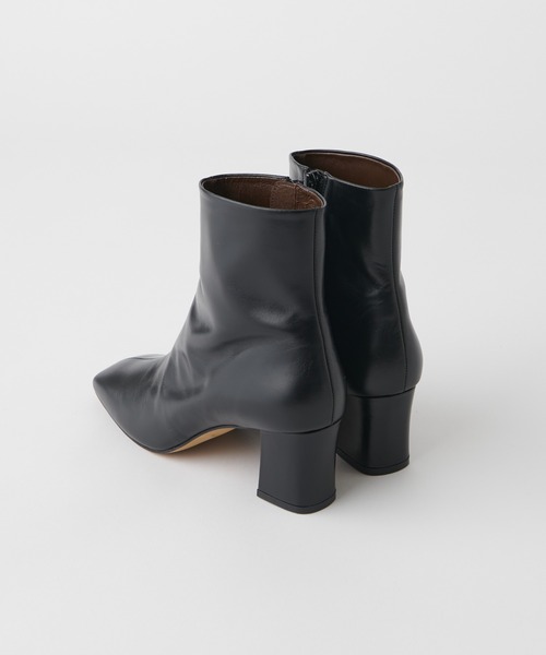 RIVE DROITE（リヴドロワ）の「安定感のある履き心地　レザースクエアブーツ（ブーツ・レディース・ブラック/ベージュ・24.5/23.5）」の6枚目の写真