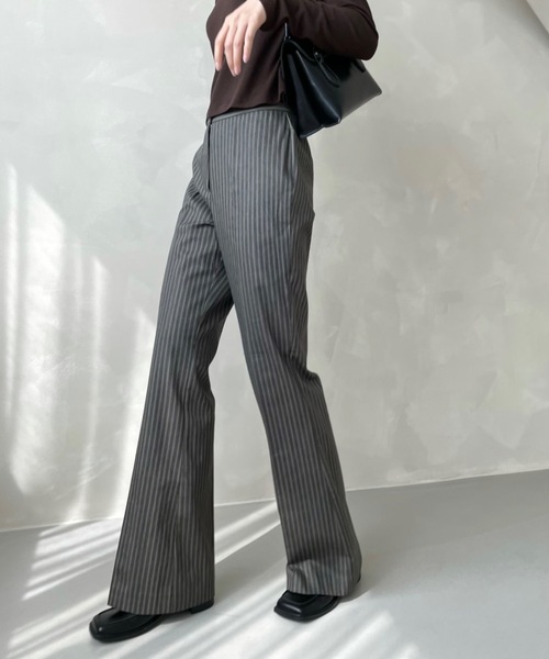 Didot.showroom（ディドット ショールーム）の「stripe boots cut pt（スラックス・レディース・チャコールグレー/カーキ・S/M）」の3枚目の写真