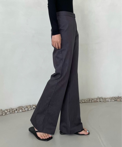 Didot.showroom（ディドット ショールーム）の「stripe boots cut pt（スラックス・レディース・チャコールグレー/カーキ・S/M）」の5枚目の写真