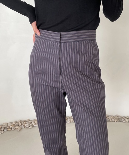 Didot.showroom（ディドット ショールーム）の「stripe boots cut pt（スラックス・レディース・チャコールグレー/カーキ・S/M）」の11枚目の写真