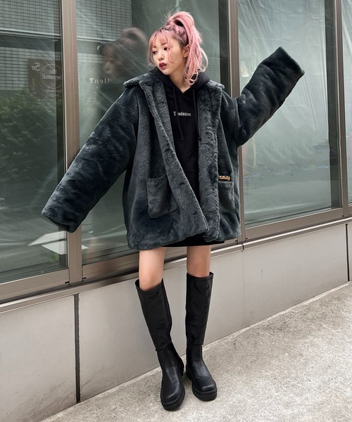 RASVOA（ラスボア）の「ステンカラーパッチポケットファーコート