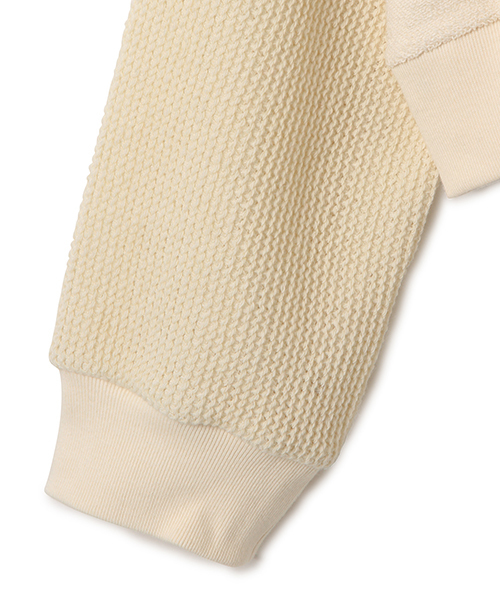 CAROLINA GLASER(カロリナ グレイサー)の「CAROLINA GLASER / スタンドカラー ショートトップス(スウェット・レディース・ブラック/クリーム・ONE SIZE)」の18枚目の写真