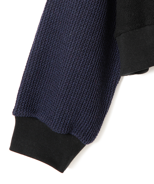 CAROLINA GLASER(カロリナ グレイサー)の「CAROLINA GLASER / スタンドカラー ショートトップス(スウェット・レディース・ブラック/クリーム・ONE SIZE)」の12枚目の写真