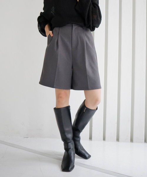 LIAN（リアン）の「センタープレスタックハーフパンツ（その他パンツ・レディース・グリーン/ブラック/ブラウン/グレイッシュベージュ/アイボリー/ブラック系/グレー/ホワイト系・FREE）」の5枚目の写真