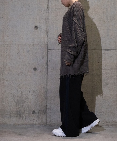 JOHN'S CLOSET（ジョンズクローゼット）の「【50】ダメージラーベンクルーネックBIGニット（ニット/セーター・メンズ・ベージュ/チャコールグレー/ブラウン/ホワイト/ブラック/ブルーグレー・LARGE/MEDIUM）」の15枚目の写真