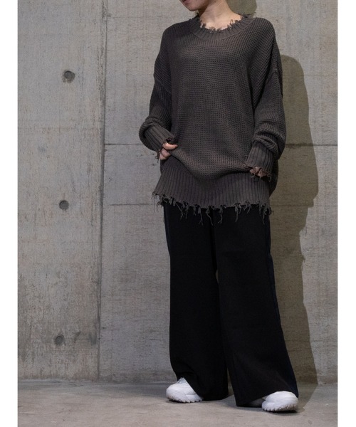 JOHN'S CLOSET（ジョンズクローゼット）の「【50】ダメージラーベンクルーネックBIGニット（ニット/セーター・メンズ・ベージュ/チャコールグレー/ブラウン/ホワイト/ブラック/ブルーグレー・LARGE/MEDIUM）」の9枚目の写真